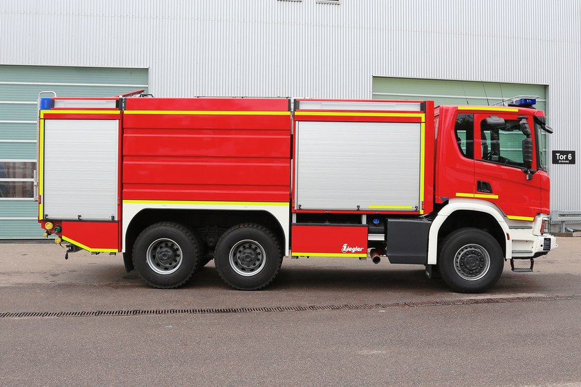 http://ziegler.tcis.de/mediadatabase/news/2019/press_releases_2019/ziegler-liefert-gtlf-8000-an-die-feuerwehr-luegde/gtlf8000-re-geschl.jpg